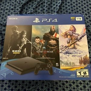 Playstation 4 Slim 1TB